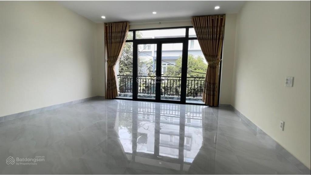 Cho thuê phòng mới xây 40m2 giá 3 triệu/tháng, bao hết phí, có ban công, giờ tự do