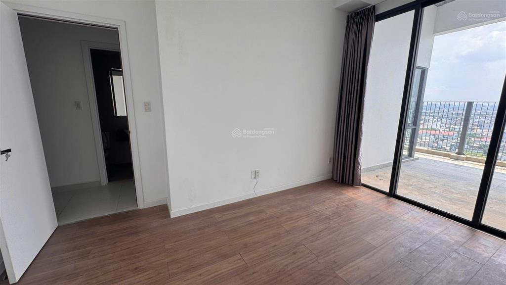 Cho thuê căn hộ ricca 3pn, 3wc, 120m2  nội thất cơ bản  đã lắp rèm  chỉ 10 triệu/tháng