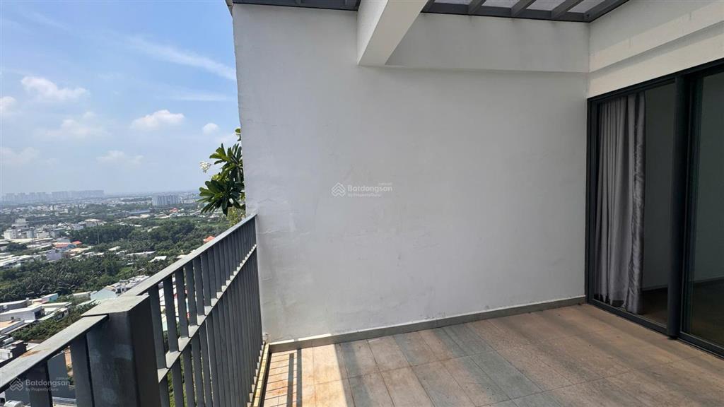 Cho thuê căn hộ ricca 3pn, 3wc, 120m2  nội thất cơ bản  đã lắp rèm  chỉ 10 triệu/tháng