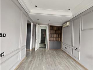 Cho thuê shophouse 4 tầng có thang máy  chân đế tulip hoàng huy mall