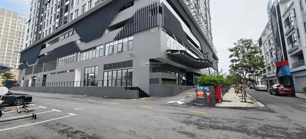Cho thuê shop chân đế sentosa skypark  ngay sảnh cư dân