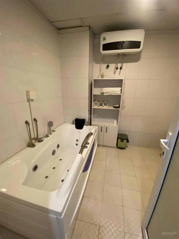 Cho thuê khách sạn / tòa căn hộ 6 tầng (500m2)  gần trung tâm