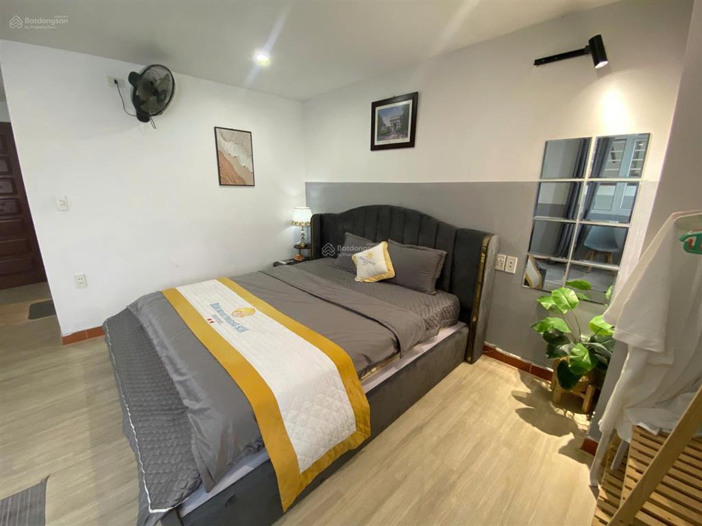 Cho thuê khách sạn / tòa căn hộ 6 tầng (500m2)  gần trung tâm