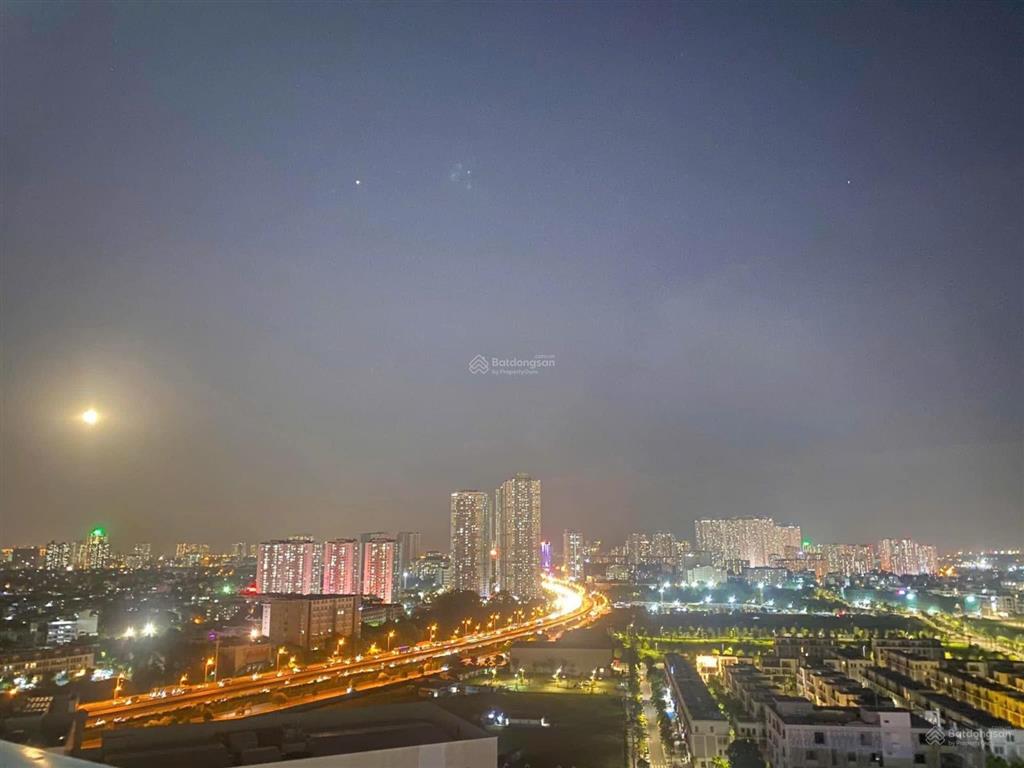 Chính chủ bán căn 69m2 ngủ ban công đông nam cực đẹp view thoáng vĩnh viễn, căn hoa hậu cần bán