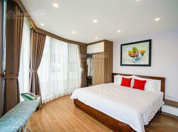 Bán tòa nhà 7 căn studio 7 tầng  gần chợ ngọc thuỵ 0365 622 ***
