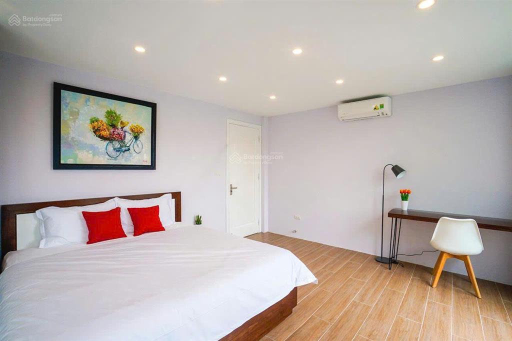 Bán tòa nhà 7 căn studio 7 tầng  gần chợ ngọc thuỵ 0365 622 ***
