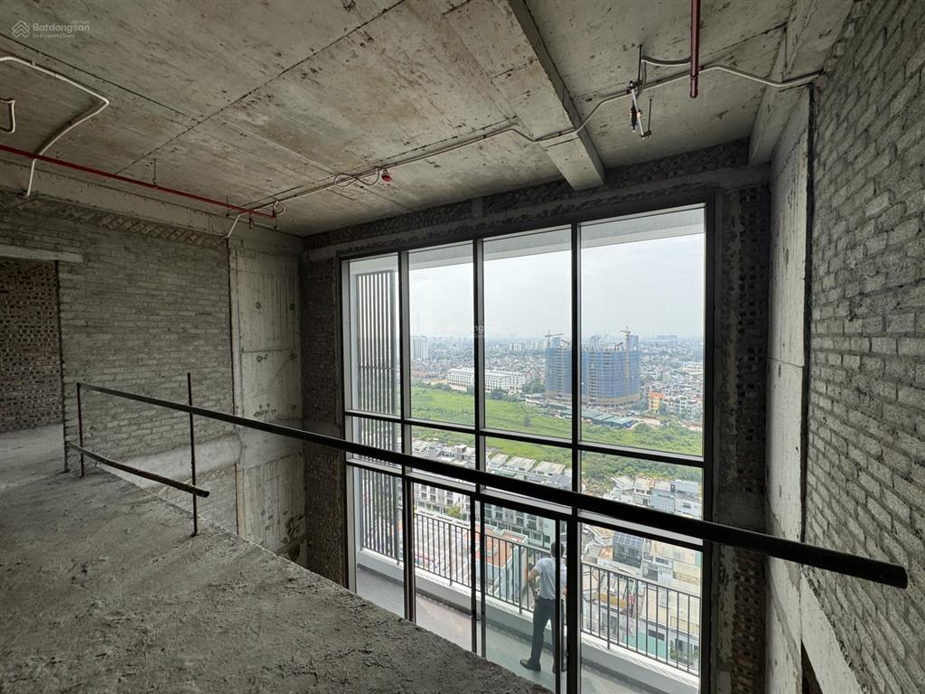 Bán duplex đông nam view hồ 238m2 cách phố 15p di chuyển hỗ trợ vay bank