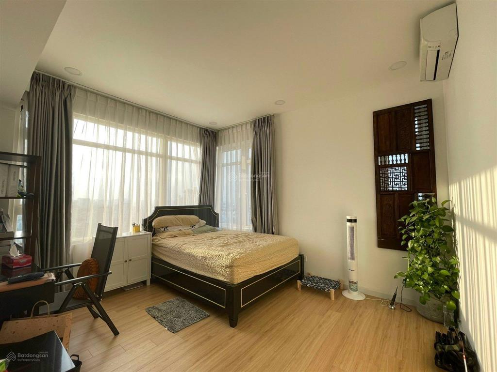 Bán căn 3pn saigonpearl  140m2  view đẹp