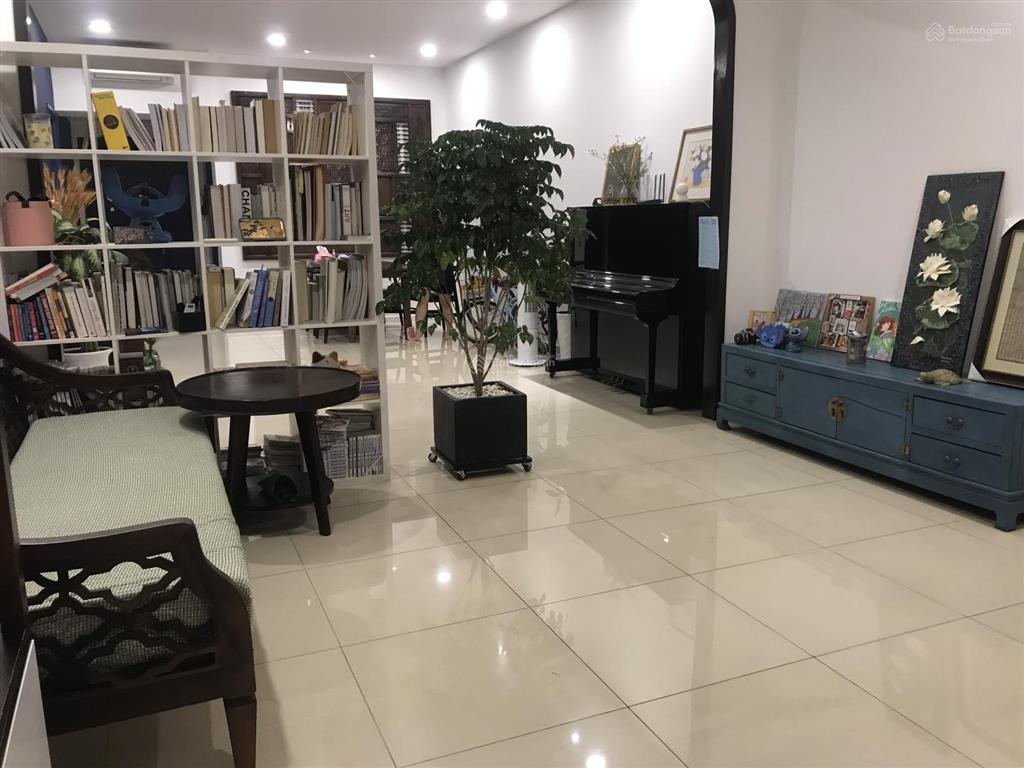 Bán căn 3pn saigonpearl  140m2  view đẹp