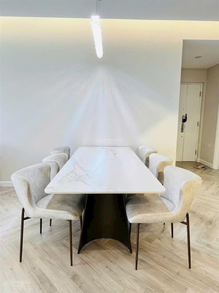 Cho thuê căn 3pn saigonpearl nhà mới 100% nội thất đẹp xịn