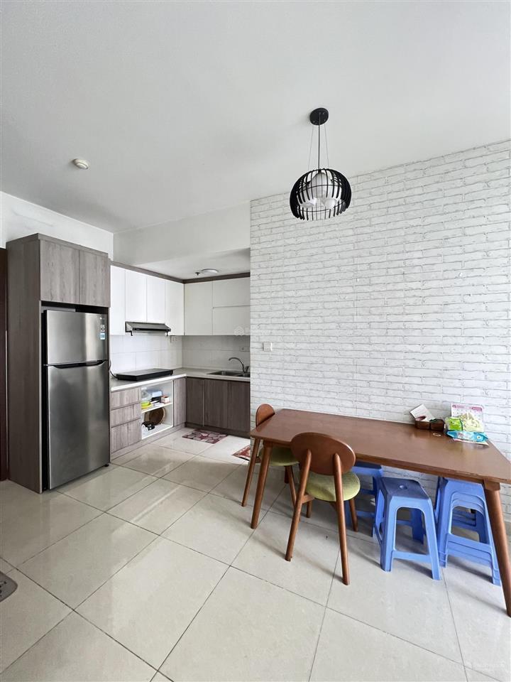 Chính chủ gửi bán căn ruby celadon  3pn 2wc  tầng trung  giá 4,x tỷ