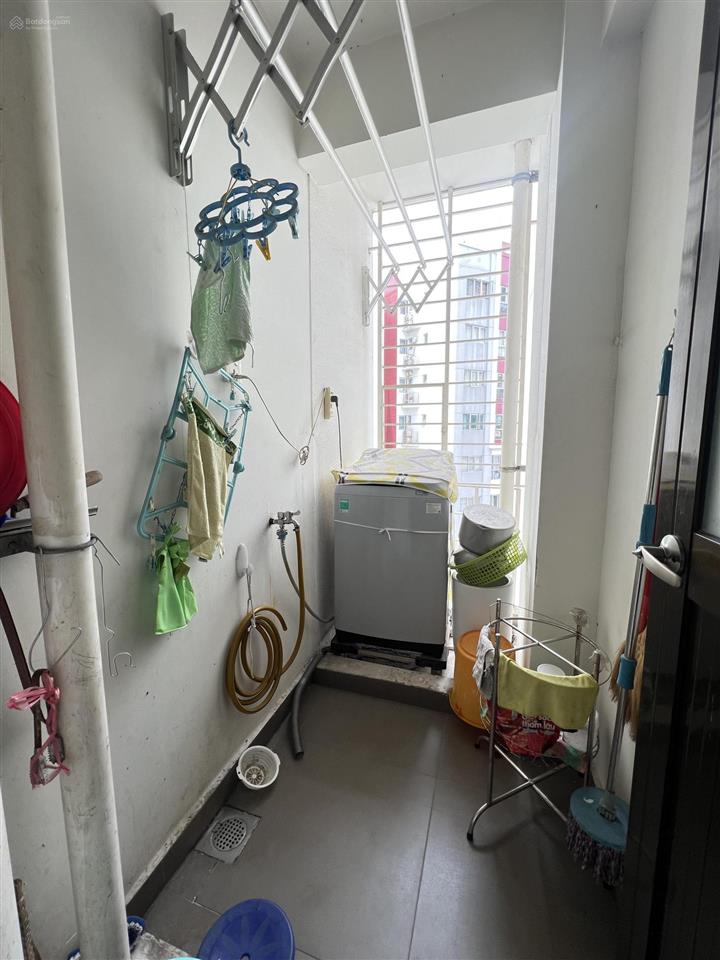 Chính chủ gửi bán căn ruby celadon  3pn 2wc  tầng trung  giá 4,x tỷ