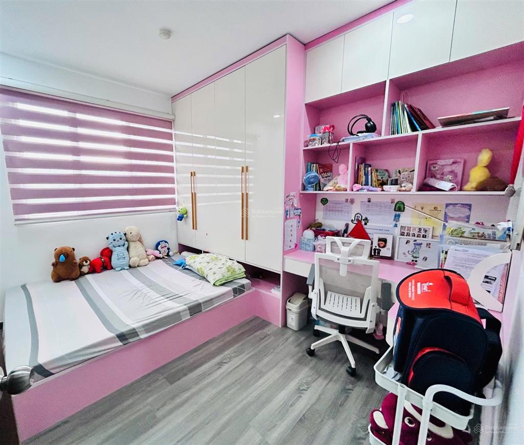 Chính chủ gửi căn ruby celadon 3pn 2wc có ban công 98m2  căn góc  view công viên  hướng mát