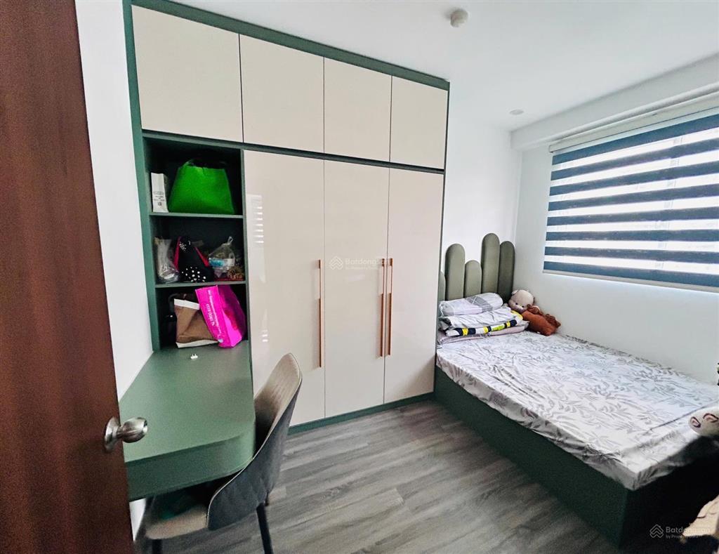 Chính chủ gửi căn ruby celadon 3pn 2wc có ban công 98m2  căn góc  view công viên  hướng mát