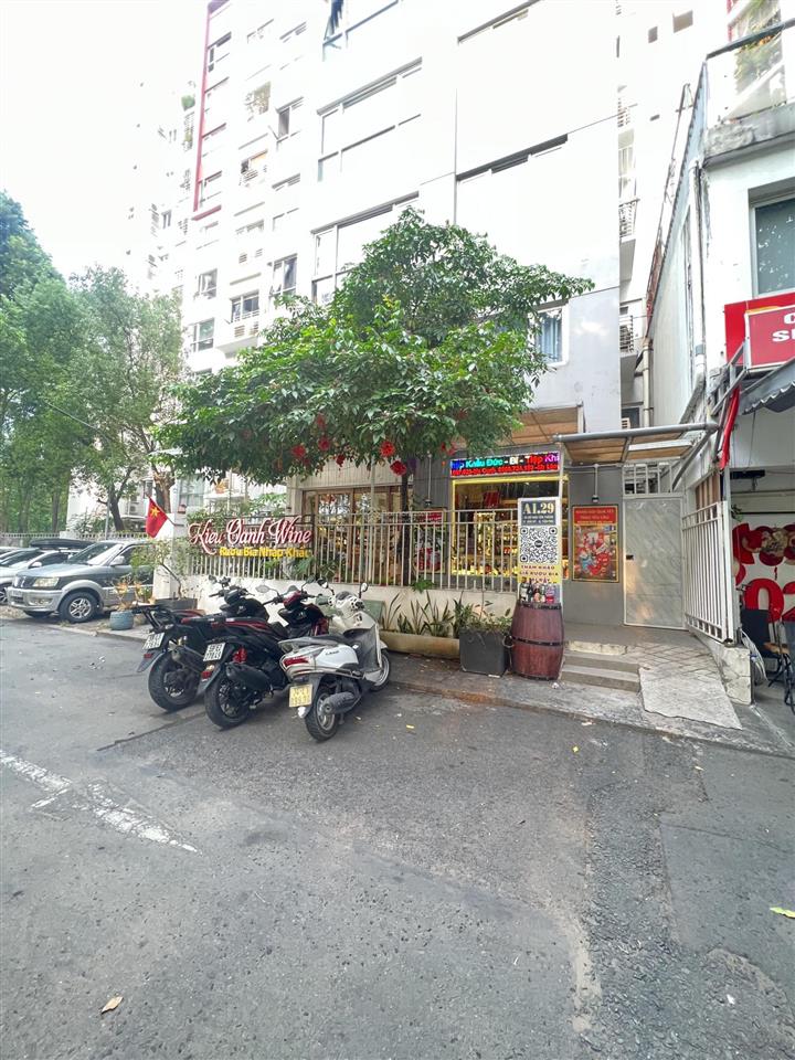 Chính chủ gửi căn shophouse ruby celadon 69m2  khu vực sầm uất  kinh doanh tốt
