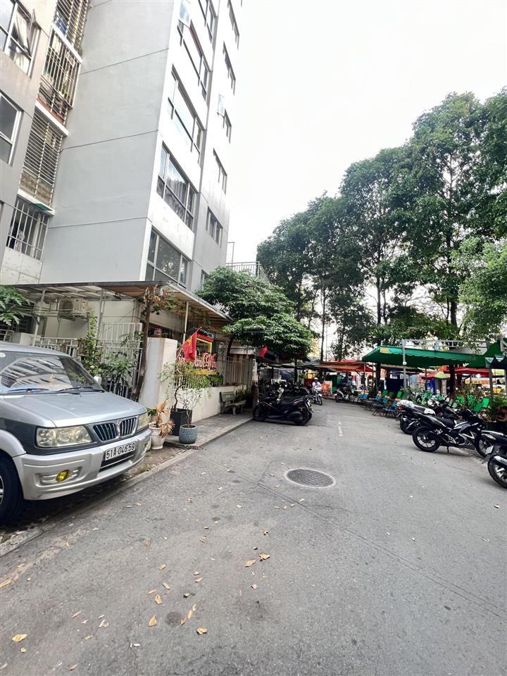 Chính chủ gửi căn shophouse ruby celadon 69m2  khu vực sầm uất  kinh doanh tốt