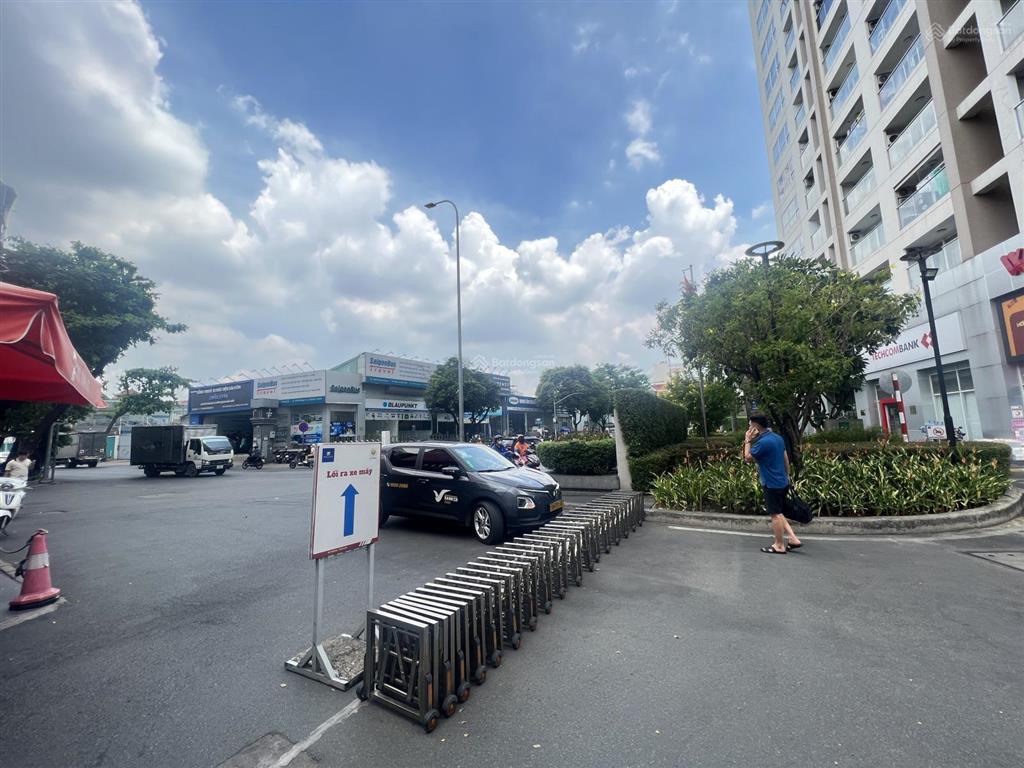 Bán căn shophouse skycenter  mặt tiền đường phổ quang  cách sân bay tsn 5 phút