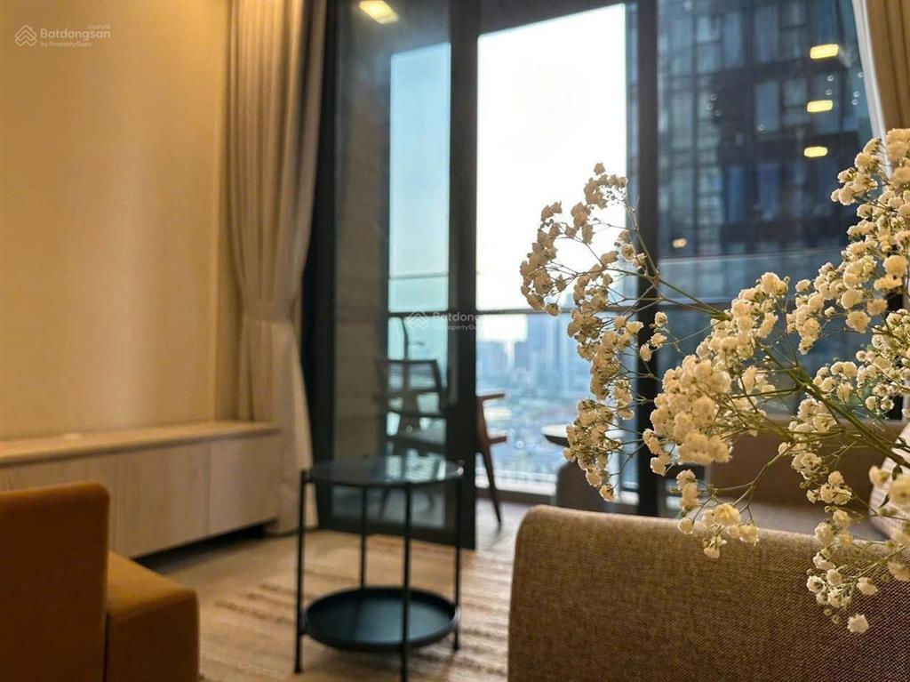 Chính chủ gửi bán vinhomes golden river 2 phòng ngủ  full nội thất đẹp  view sông