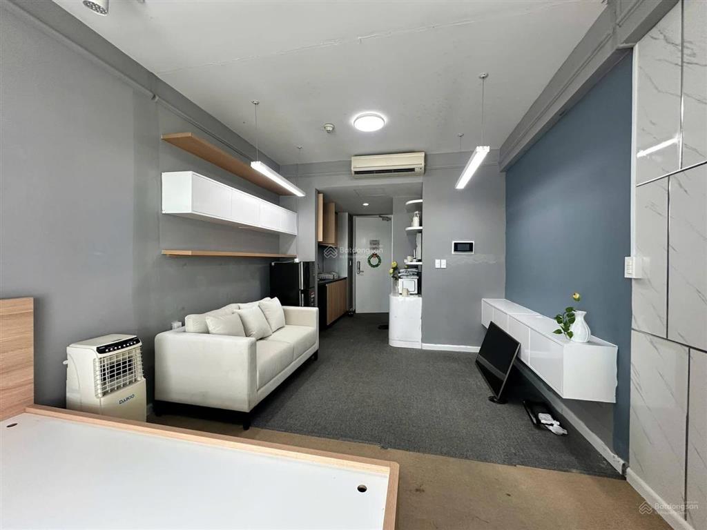 Chính chủ gửi bán căn studio the manor  giá 3,x tỷ  full nội thất đẹp
