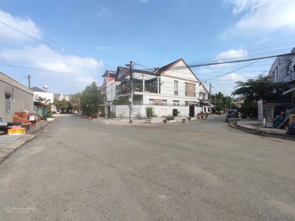 Bán nhà lầu phường bửu long mặt tiền kinh doanh