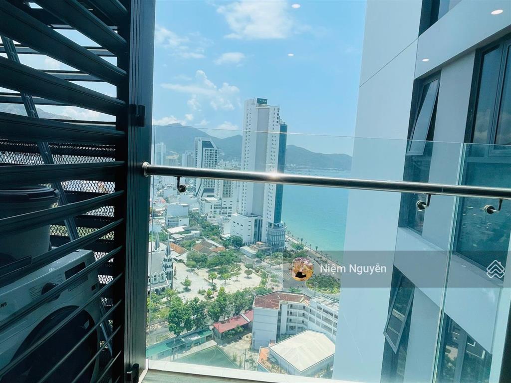 Bán căn hộ view biển, 2 phòng ngủ seniabay, 26 phạm văn đồng, nha trang, chờ ra sổ đỏ lâu dài