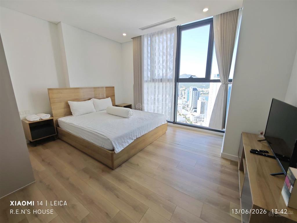 Bán căn hộ scenia bay 2pn tầng cao, view đồng bắc đón gió biển thoáng mát, tiện ích đầy đủ, 6,6 tỷ