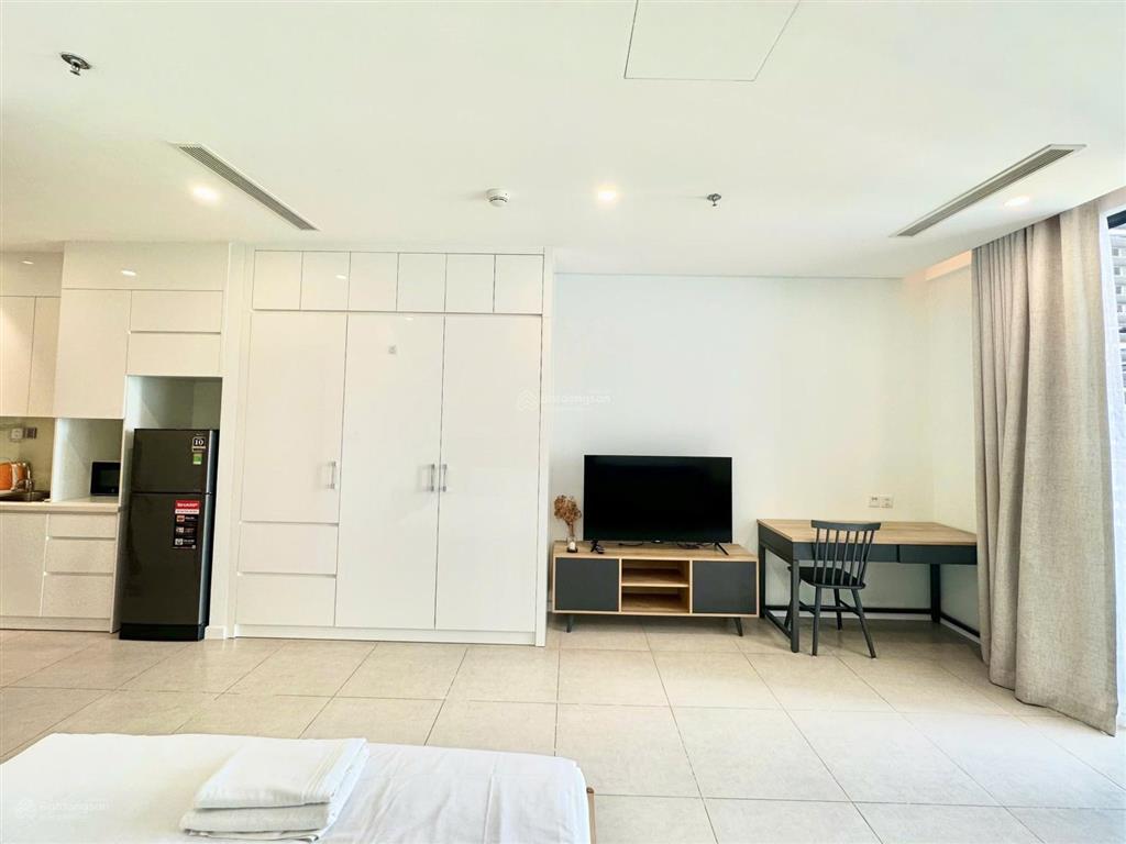 Bán nhanh căn hộ studio scenia bay nha trang dt 45m2, tầng trung, view đông bắc, giá 3,2 tỷ