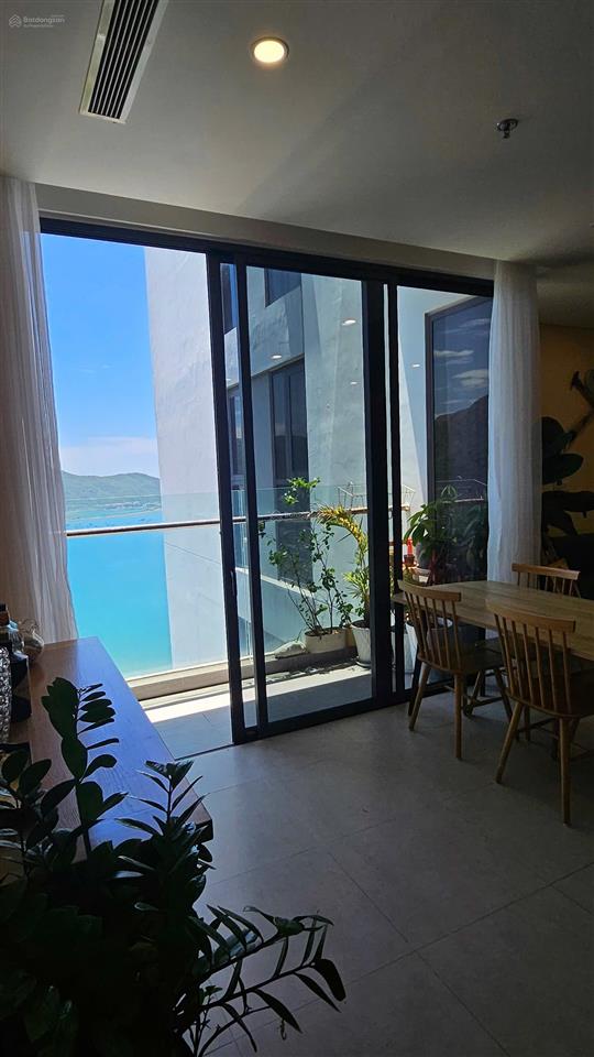 Bán căn hộ 2pn+ cao cấp scenia bay nha trang 83m2, tầng cao, view thoáng thấy biển, giá 6,3 tỷ