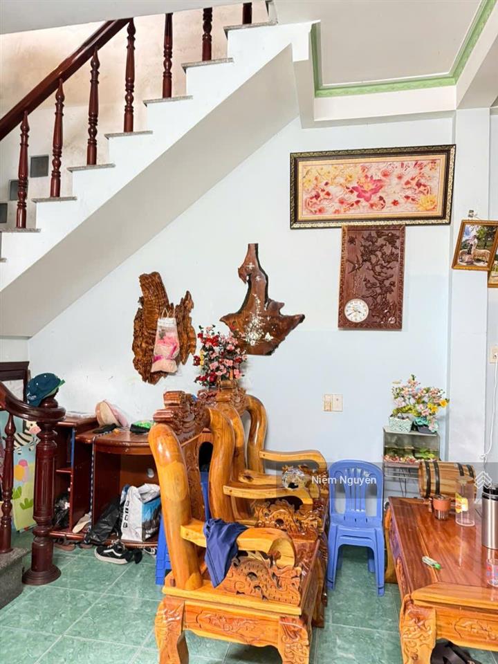 Bán nhanh nhà 3 tầng đường nguyễn thị định nhatrang dt 143,4m2, full thổ cư, gần biển, giá 12,8 tỷ