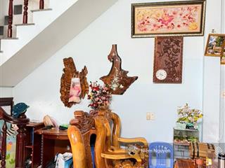 Bán nhanh nhà 3 tầng đường nguyễn thị định nhatrang dt 143,4m2, full thổ cư, gần biển, giá 12,8 tỷ