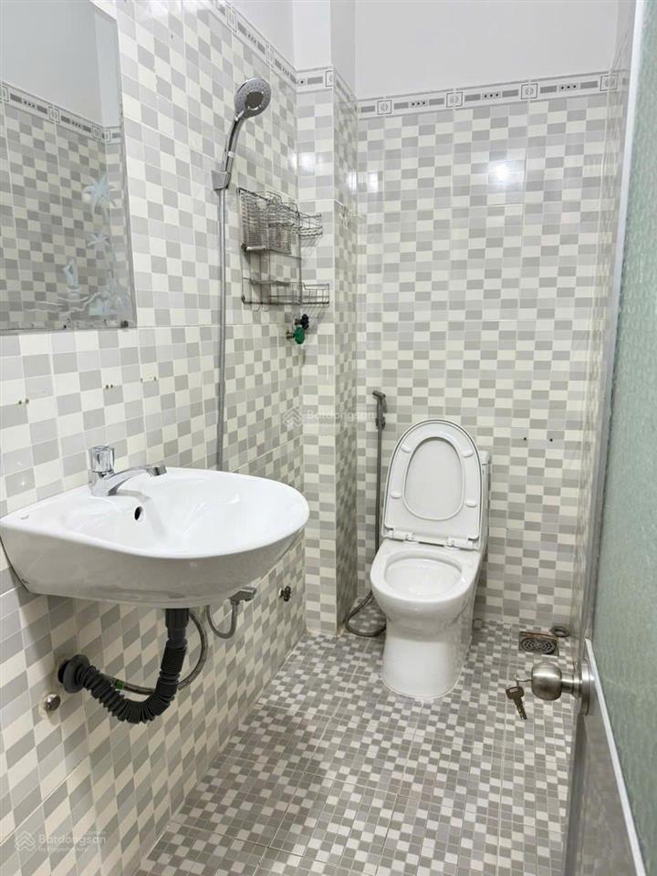 Bán nhà nguyên căn khu bàn cờ đường đinh lễ dt 98m2, mặt tiền 4,5m, full nội thất, giá 8,9 tỷ