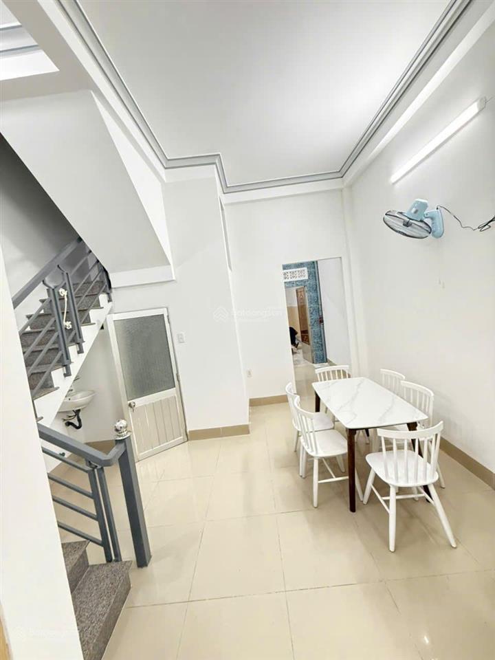Bán nhà nguyên căn khu bàn cờ đường đinh lễ dt 98m2, mặt tiền 4,5m, full nội thất, giá 8,9 tỷ