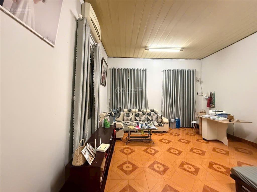 Bán nhanh căn nhà sân vườn gần biển bắc nha trang dt 145,4m2, mt rộng 8m, đất đẹp vuông vức, 5,2 tỷ