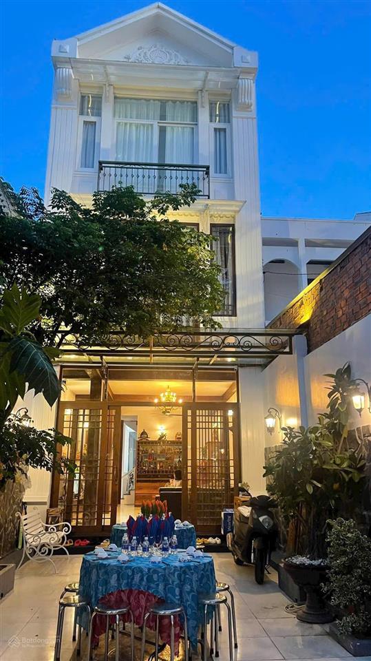 Bán nhà 3 tầng mặt tiền nguyễn thị minh khai dt 143m2, cách biển 700m, dòng tiền 45tr/th, 36,5 tỷ