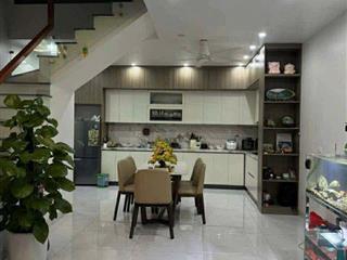 Bán căn nhà 3.5 tầng ngõ phố Phan Chu Trinh, ph Nhị Châu, TP HD, 50m2, mt 5.12m, 3 ngủ