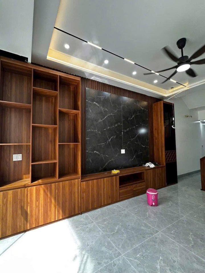 Bán nhà ngõ phố Hoàng Lộc, ph Lê Thanh Nghị, TP HD, 52m2, mt 4m, 3 ngủ, 3 vs, mt 4m, ngõ oto chỉ 3 tỷ