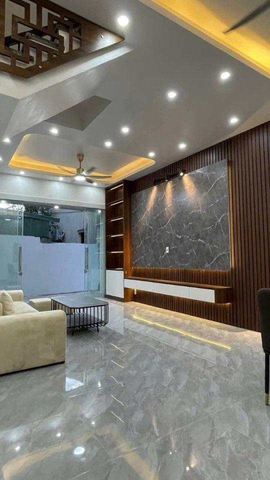 Bán căn nhà 3 tầng ngõ phố Nhị Châu, TP Hải Dương, 48m2, mt hơn 5m, 3 ngủ, 2 vs, 1.65 tỷ