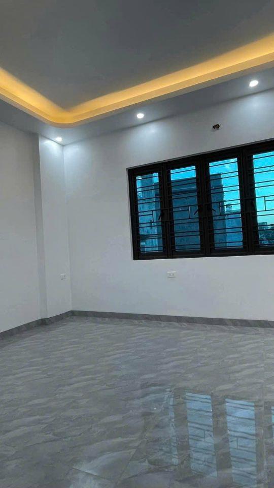 Bán căn nhà 3 tầng ngõ phố Nhị Châu, TP Hải Dương, 48m2, mt hơn 5m, 3 ngủ, 2 vs, 1.65 tỷ