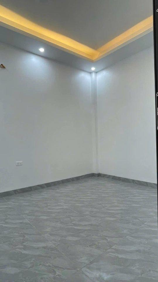Bán căn nhà 3 tầng ngõ phố Nhị Châu, TP Hải Dương, 48m2, mt hơn 5m, 3 ngủ, 2 vs, 1.65 tỷ