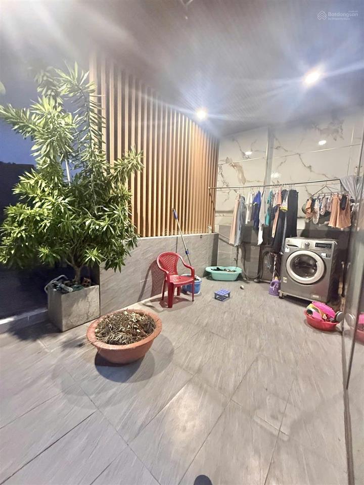 Giảm thẳng tay 4 tỷ 5m x 20m  3 tầng  bên aeon tân phú  ô tô né nhau 8 tỷ còn tâm sự