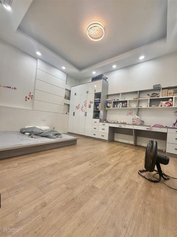 Giảm thẳng tay 4 tỷ 5m x 20m  3 tầng  bên aeon tân phú  ô tô né nhau 8 tỷ còn tâm sự