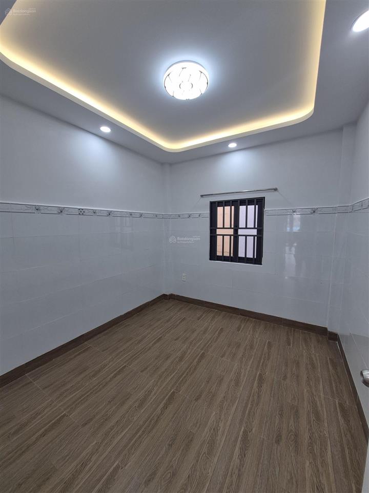 42m2  tỉnh lộ 10  ô tô đổ cửa  2 tầng  4,x tỷ