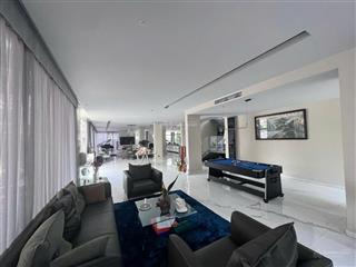 Cho thuê biệt thự đơn lập 3 mặt tiền vip nhất khu mỹ phú 2  phú mỹ hưng. diện tích 700m2