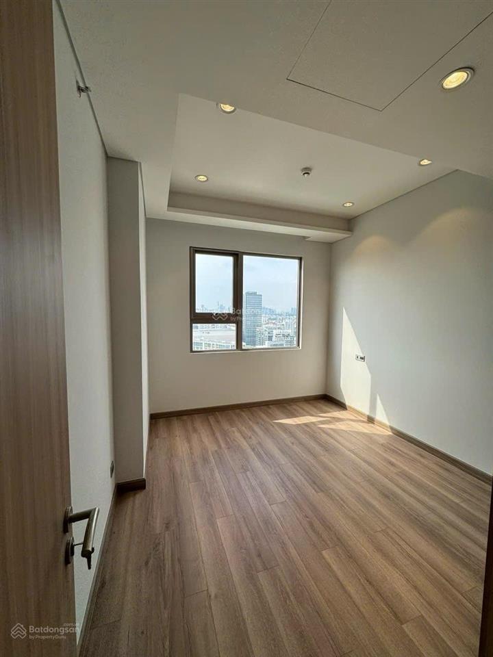Bán ch horizon lầu 23 cao ôm trọn view hồ bán nguyệt