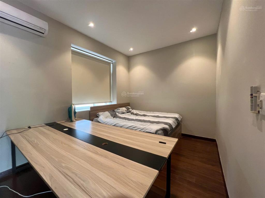Cho thuê căn góc hưng thái 1 gồm 4pn có thể vừa ở vừa làm văn phòng