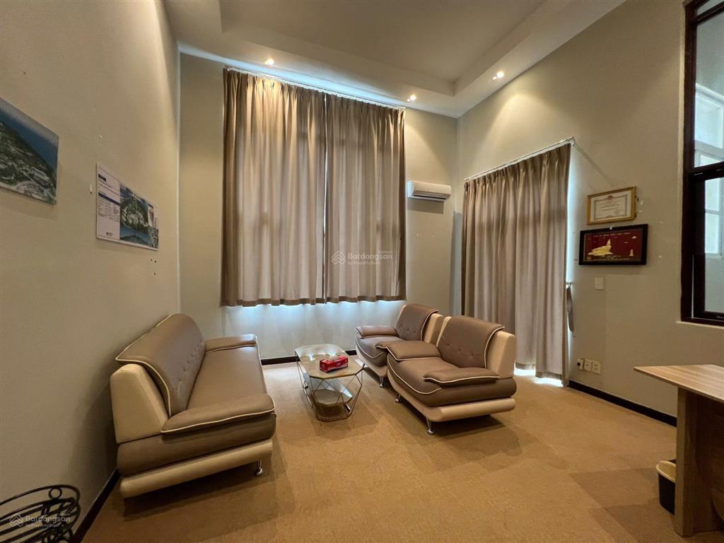 Cho thuê căn góc hưng thái 1 gồm 4pn có thể vừa ở vừa làm văn phòng