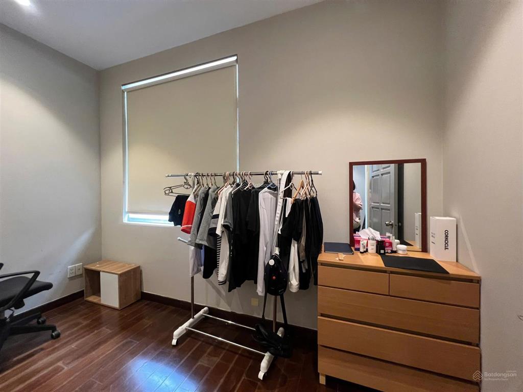 Cho thuê căn góc hưng thái 1 gồm 4pn có thể vừa ở vừa làm văn phòng