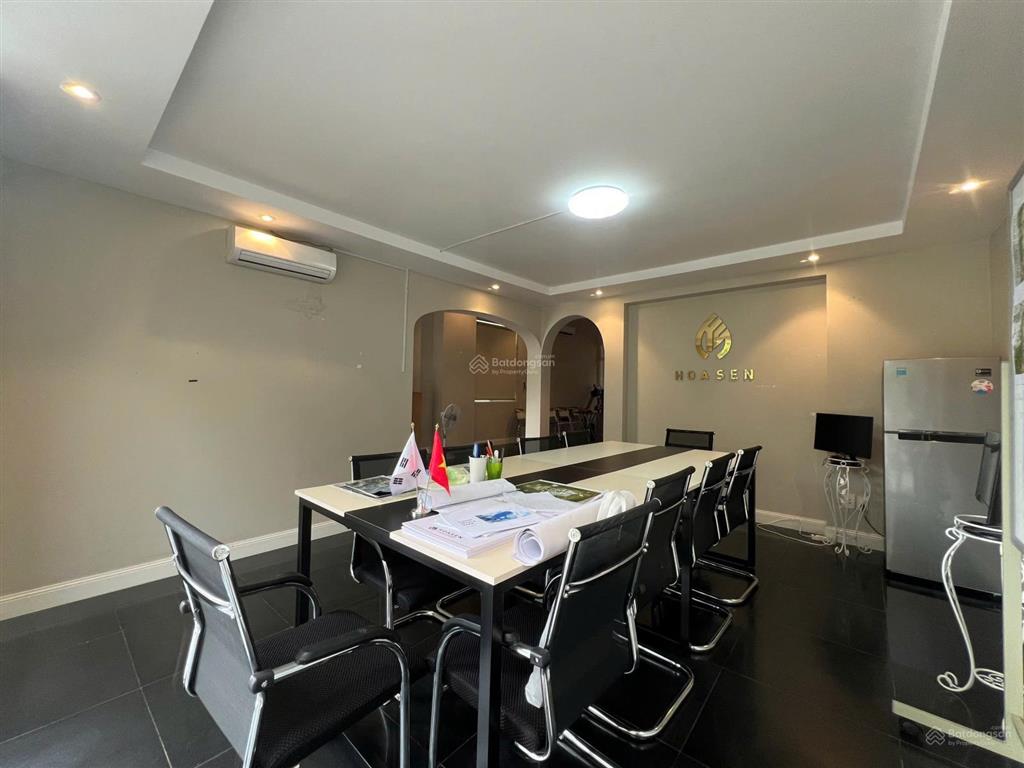 Cho thuê căn góc hưng thái 1 gồm 4pn có thể vừa ở vừa làm văn phòng