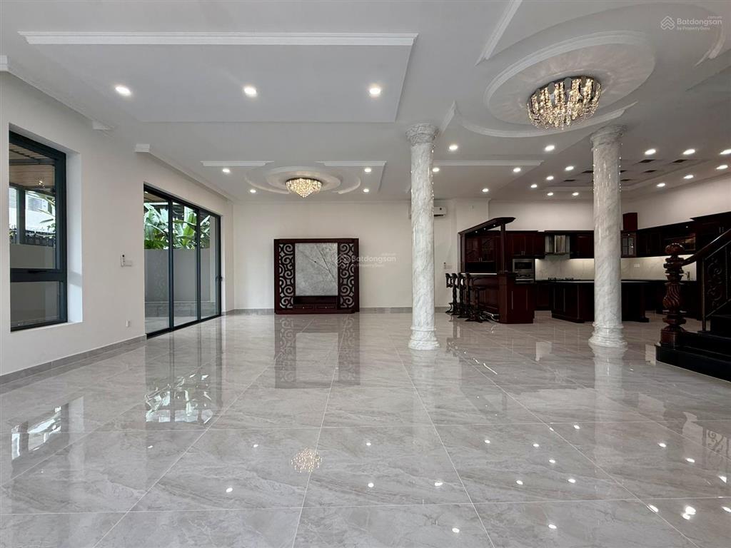 Chính chủ cần cho thuê bt đơn lập pmh đối diện công viên siêu đẹp mới 100%