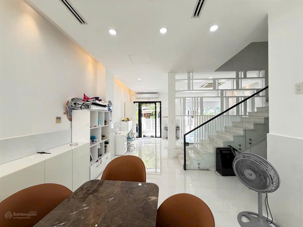 Cho thuê bt hưng thái 1 nhà đẹp giá 36tr/th chỉ cần xách vali vào là ở